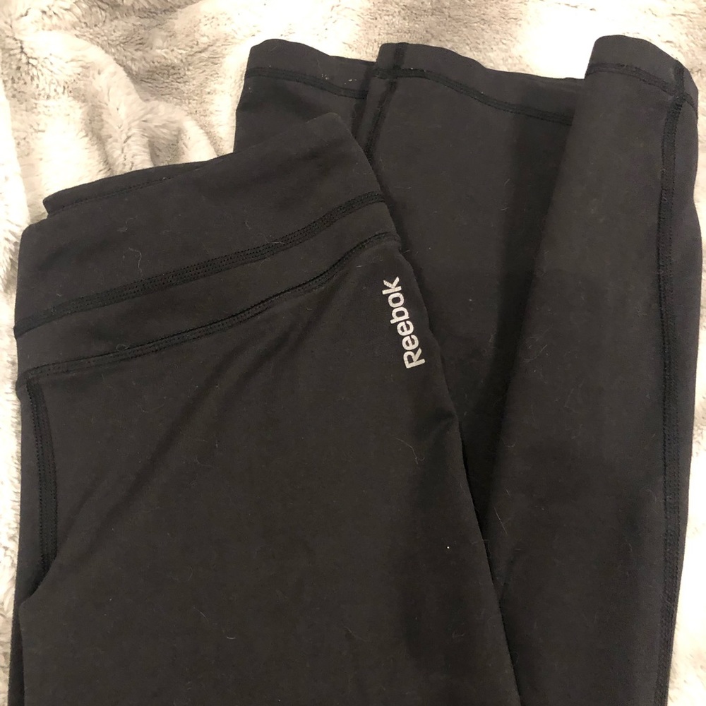 black reebok bootleg yoga pants